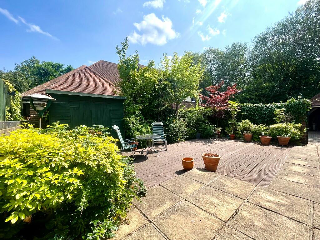 Walled garden 