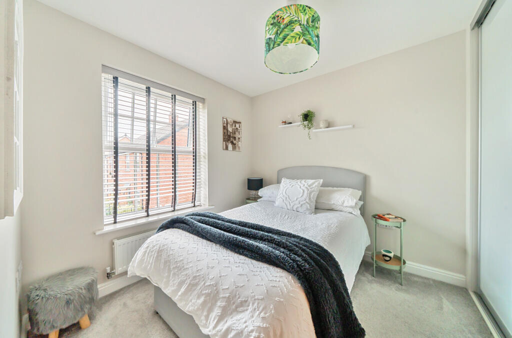 1325604-17-687778...