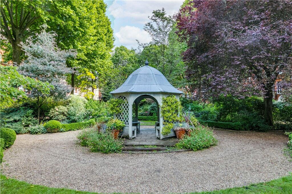 Barkston Gardens