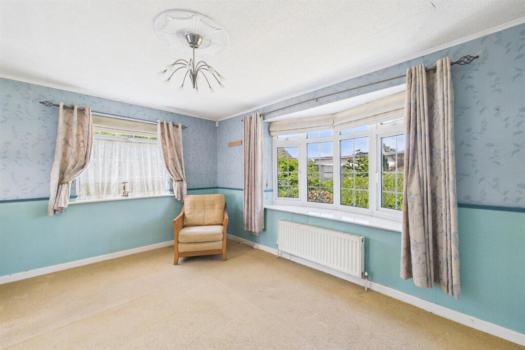 10 Sanctuary Gardens, Sneyd Park, Bristol BS9 1QR 