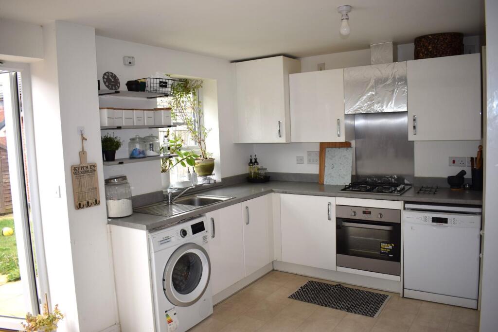 Kitchen Alt.JPG