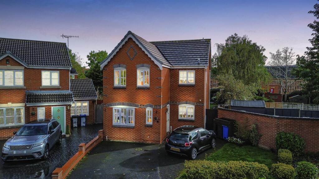 Pershore Drive, Branston, Burton on Trent (1).jpg