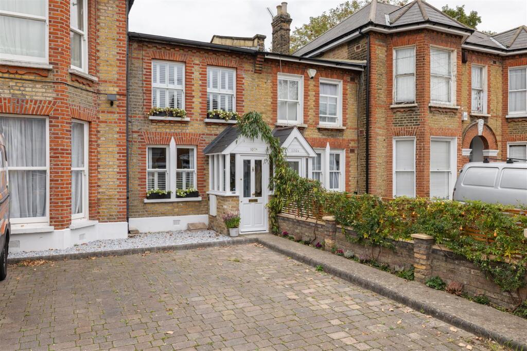 Windsor Road E7