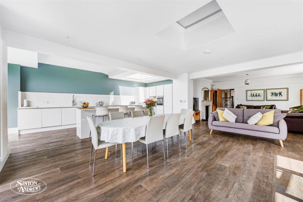 Dorincourt, Boston Gardens (11).jpg