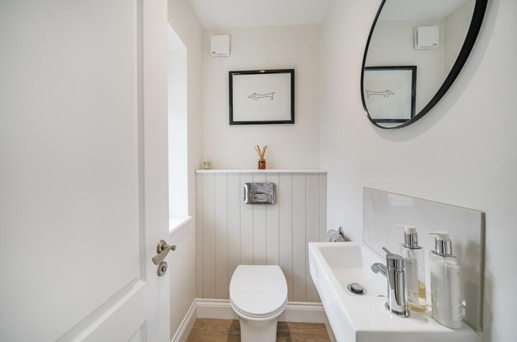 1371005-23-68f640...