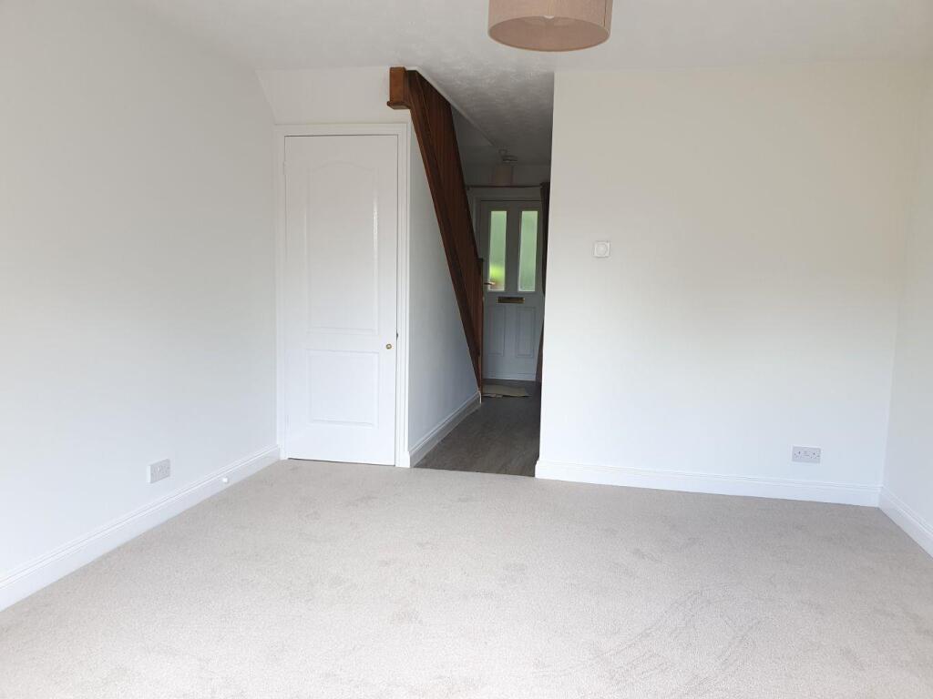 Lounge to hall.jpg