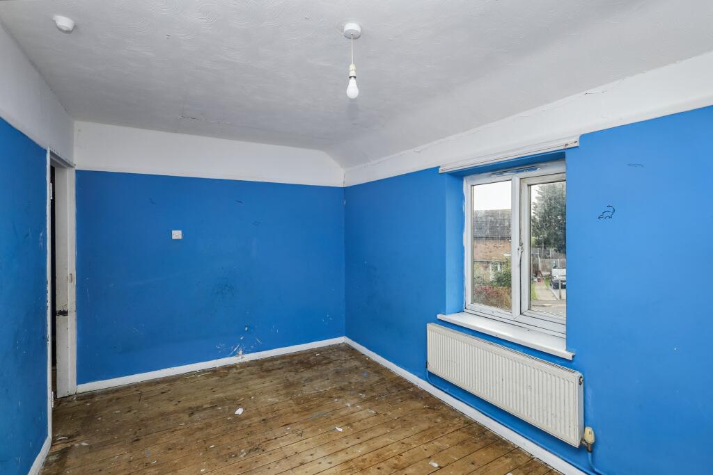 Flat A, 1 Moss Drive, Vange, Basildon, Essex, SS16 4RZ