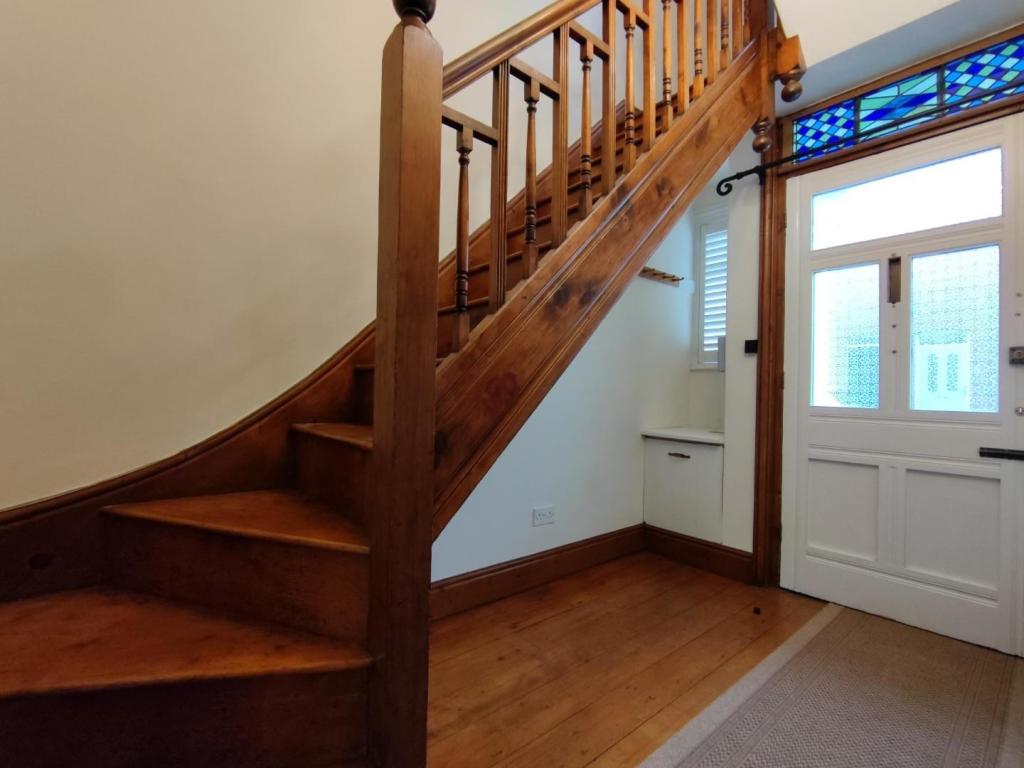 Hall Aspect 2