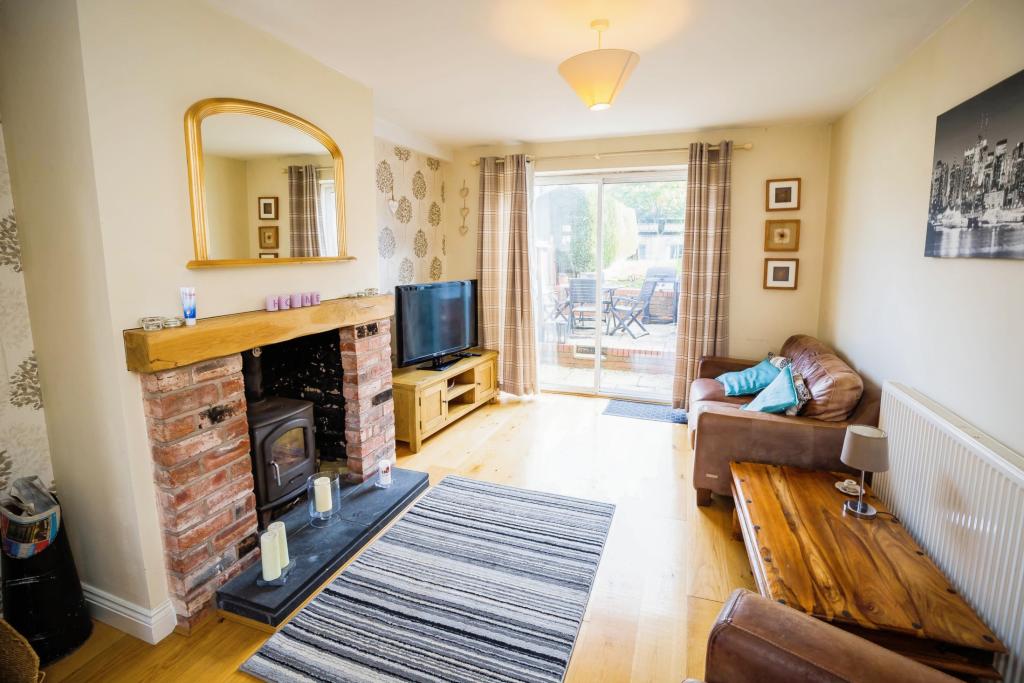 Lounge/Dining Room