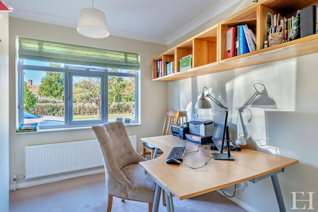 8623735-interiorW...