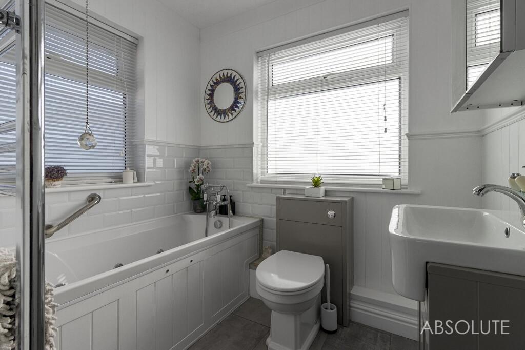 Ground floor Bathroom