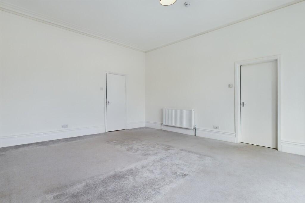 CAM01085G0-PR0376...