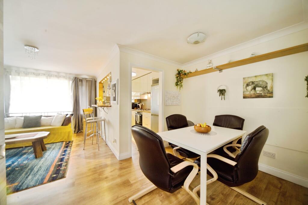 Lodge Kitchen/Living