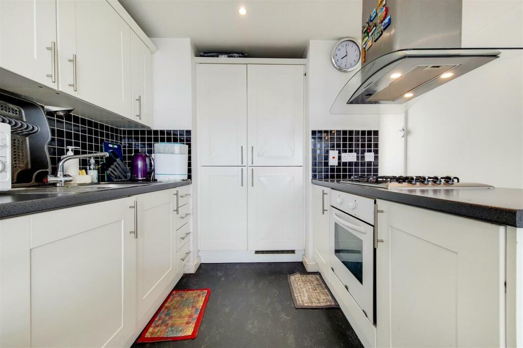 3_Kitchen-Reception-1.jpg