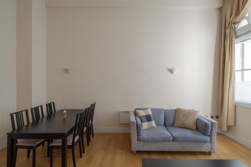 Flat 1 Temple House - low res - NPP05748.jpg