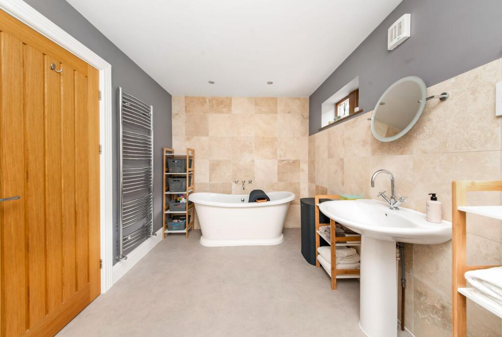 HOUSE BATHROOM
