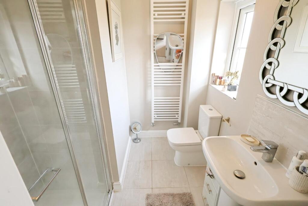 ENSUITE SHOWER ROOM