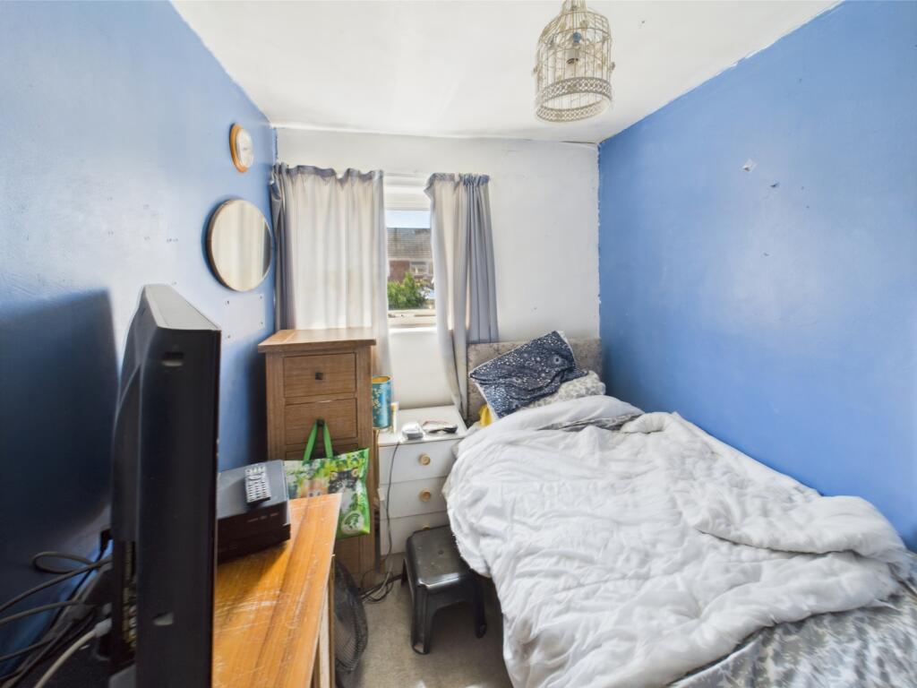 CAM01740G0-PR0384-STILL002