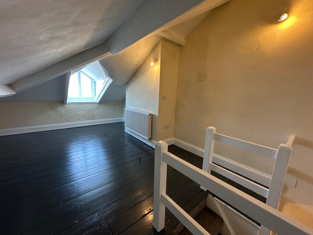 Photograph 10