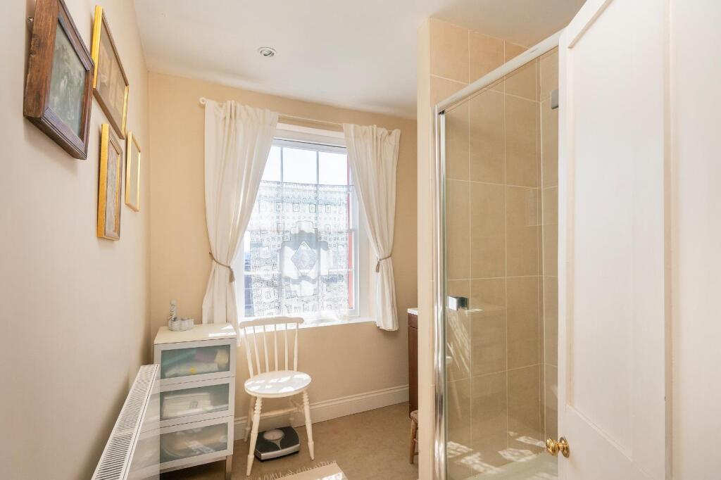 1S2PKN - Bathroom C.jpg