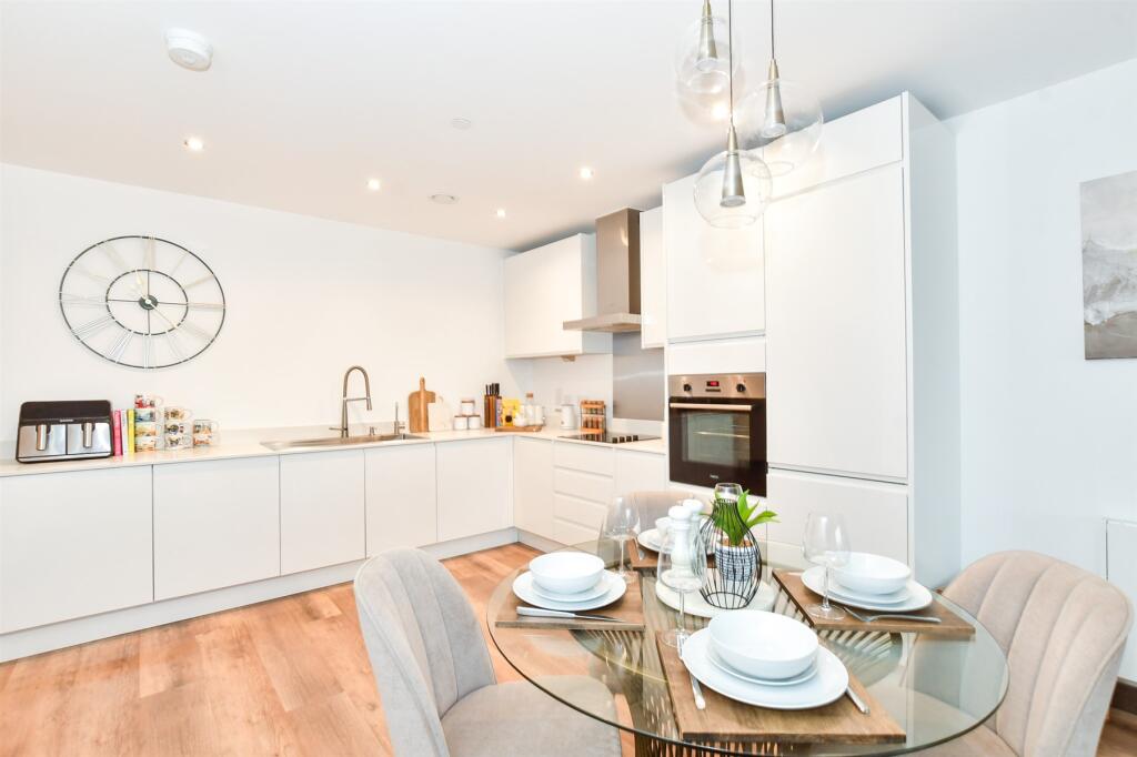 Kitchen/Lounge
