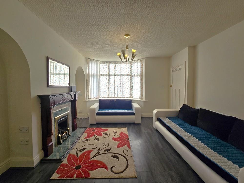 Yule Road, Wyken - Lounge