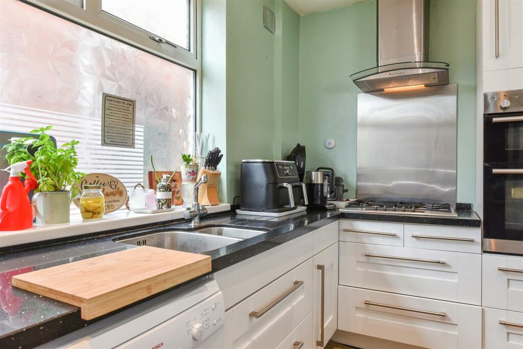 Kitchen Sink.jpg