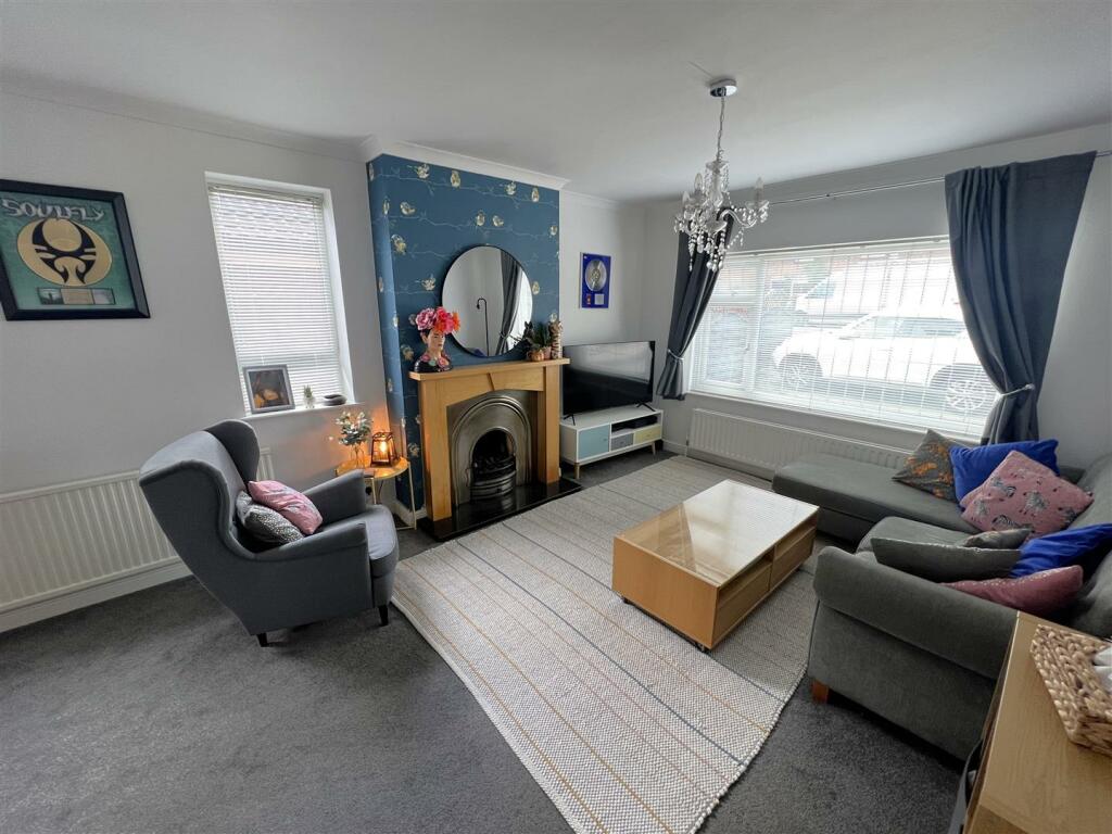 Living Area.JPG
