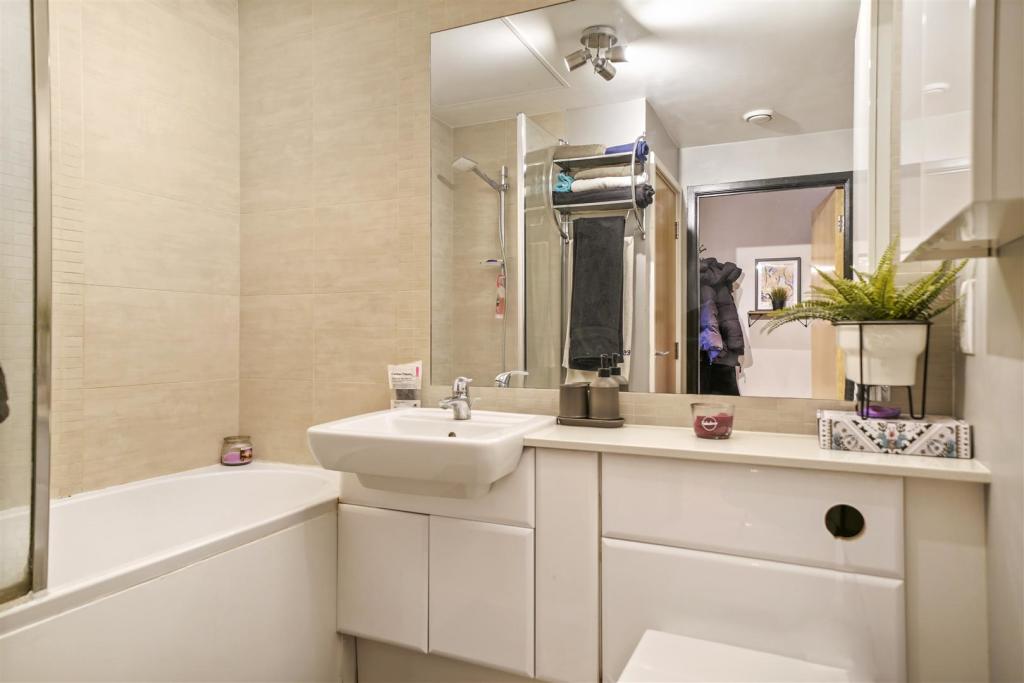 Flat 50, Eldon House - rkq848S2U7gyePg0E9aO.jpg