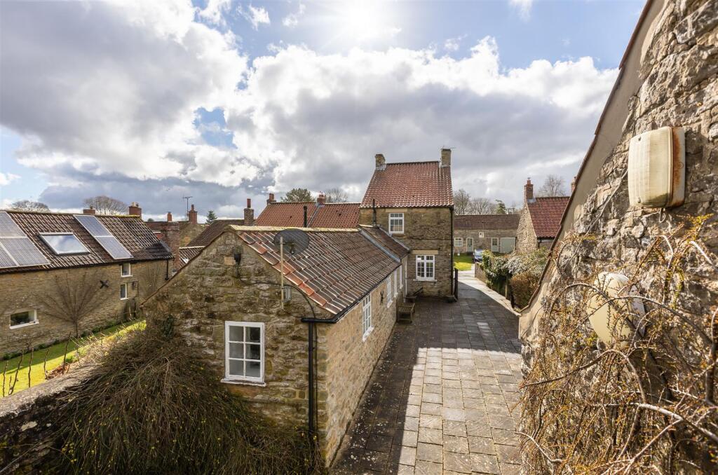 South Cottage External-13.jpg