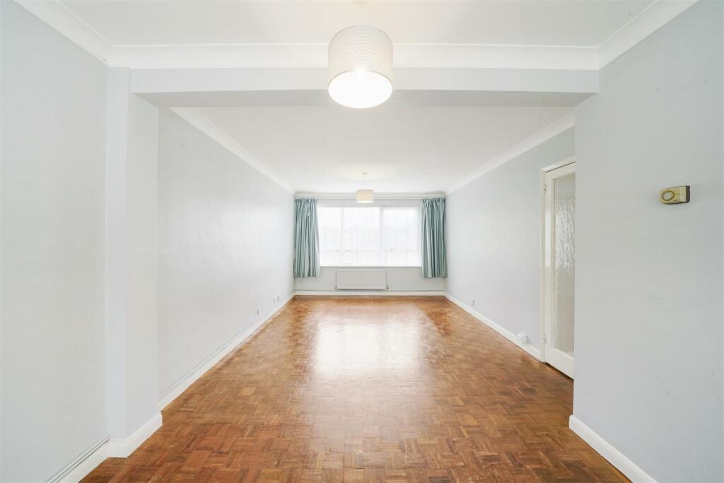 5 Cambridge Court, Harrowdene Road - qO8Zso2MNh8lm