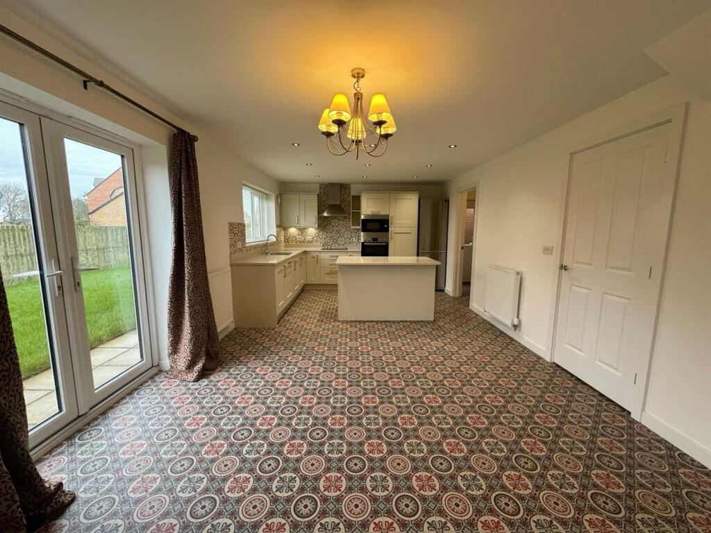 Open Plan Dining Kitchen And Family Room