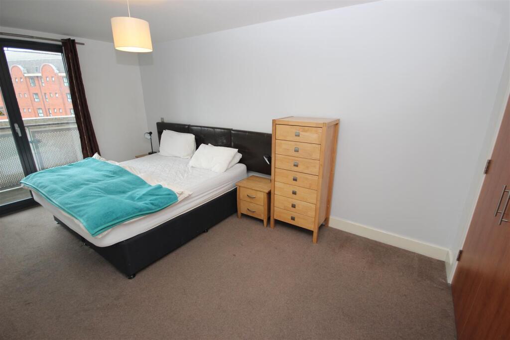 bed 1 a.JPG