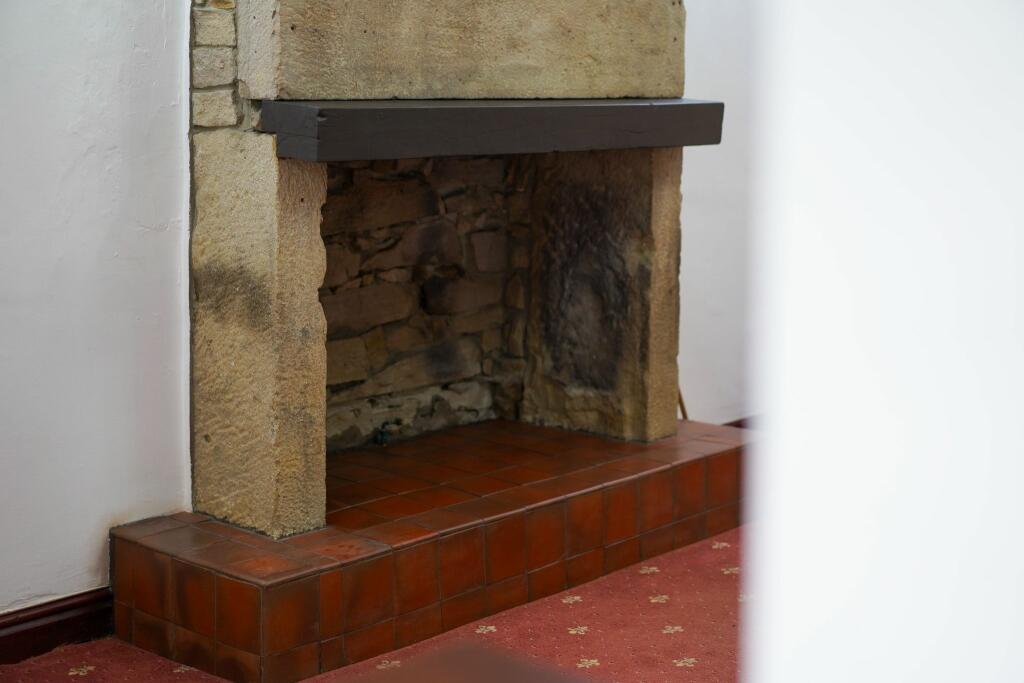 Photograph 9