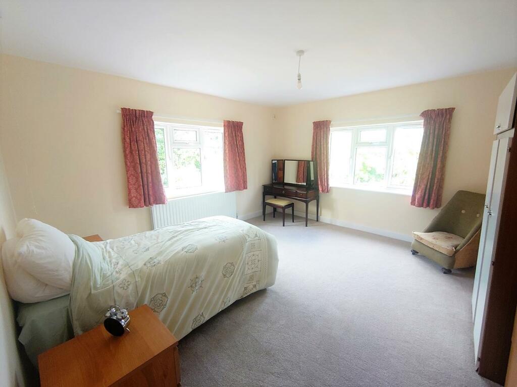 Bedroom 2.jpg