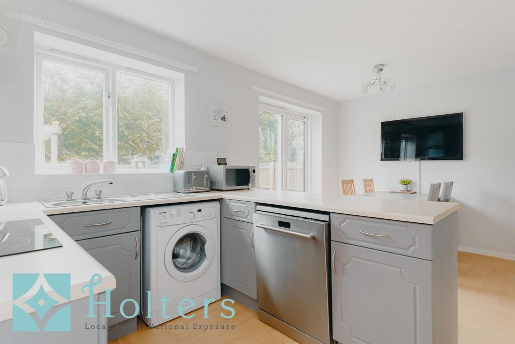 5 Glan Cerniog, Carno-03.jpg