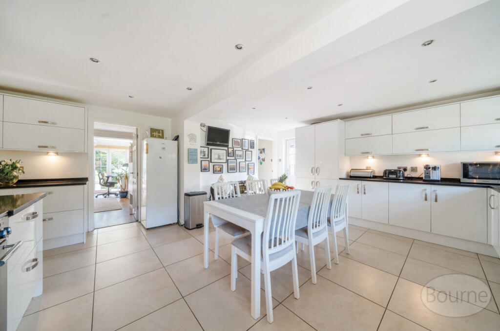 45809927-63b5-4b2...