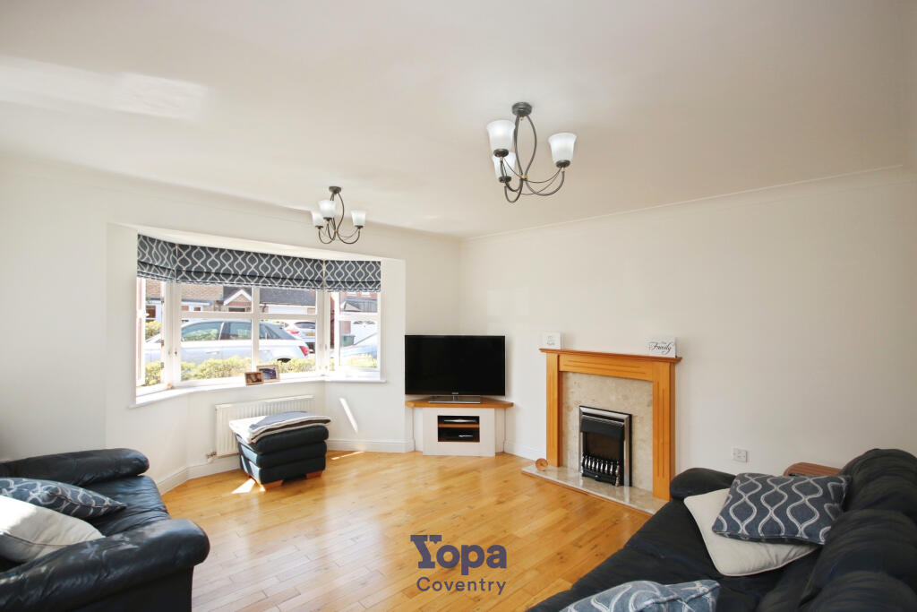 3026c58b-Living 20Room.JPG