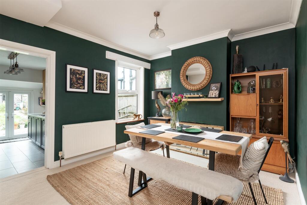 35 Portland Avenue dining1.jpg