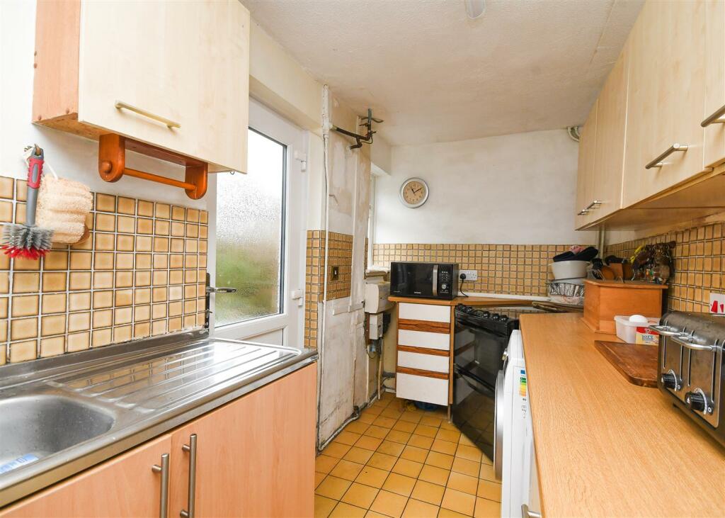 74 Meadow Lane - Kitchen (2).jpg