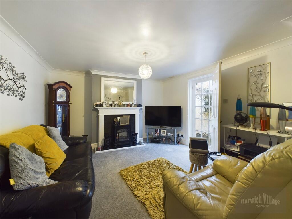 Sitting Room/Bed 5