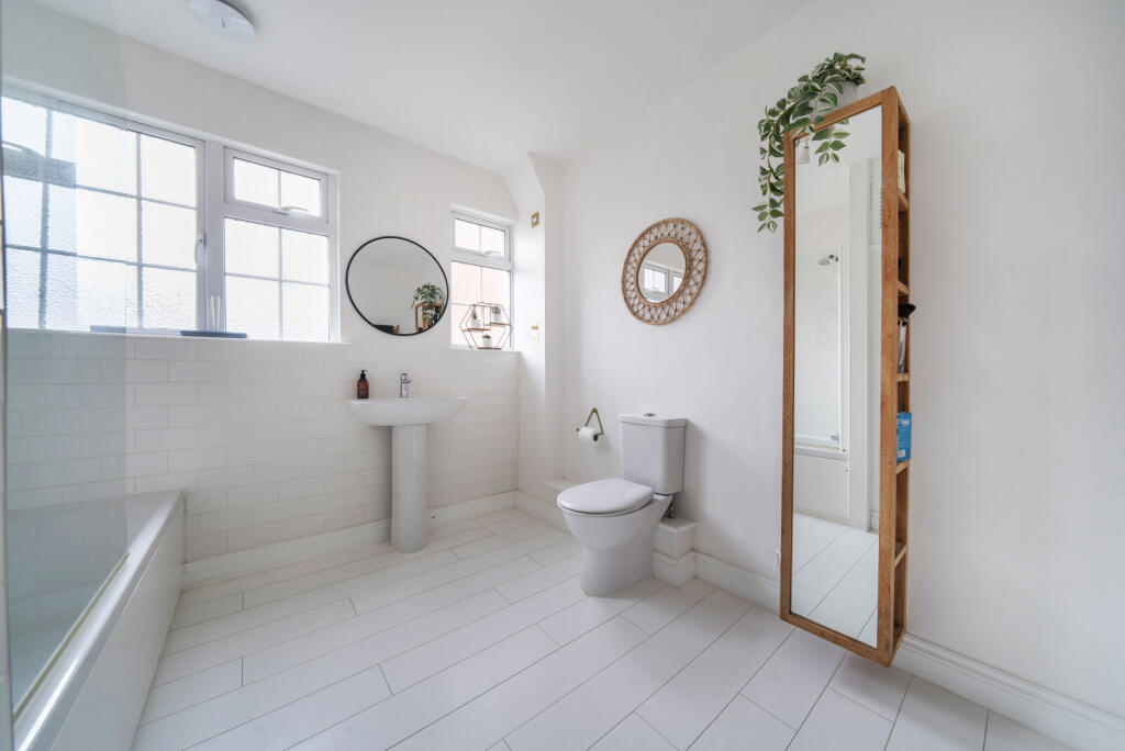 1383371-19-691ca1...