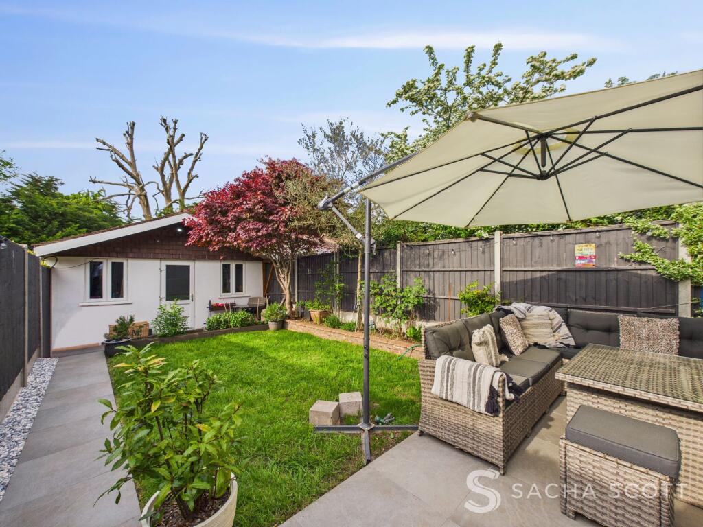 Rear Garden &amp; Garage