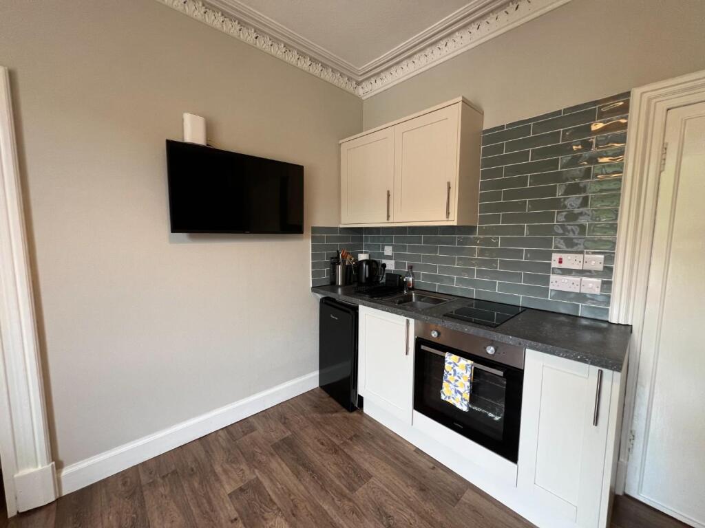 Living Room/Kitchen