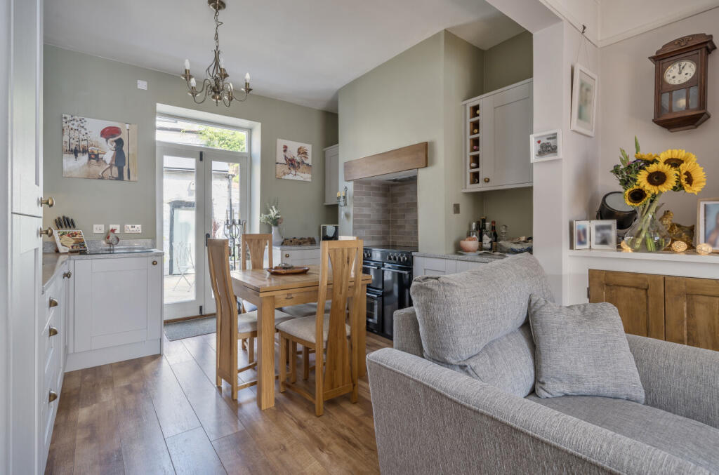 1340797-19-68a742...