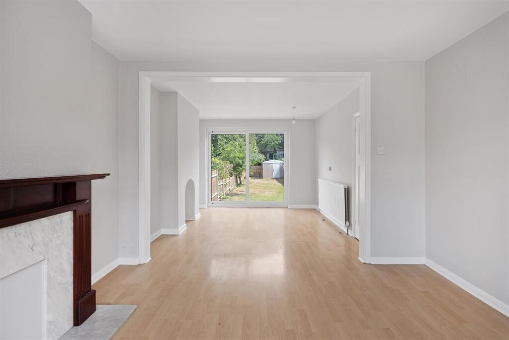 Hillcross Avenue