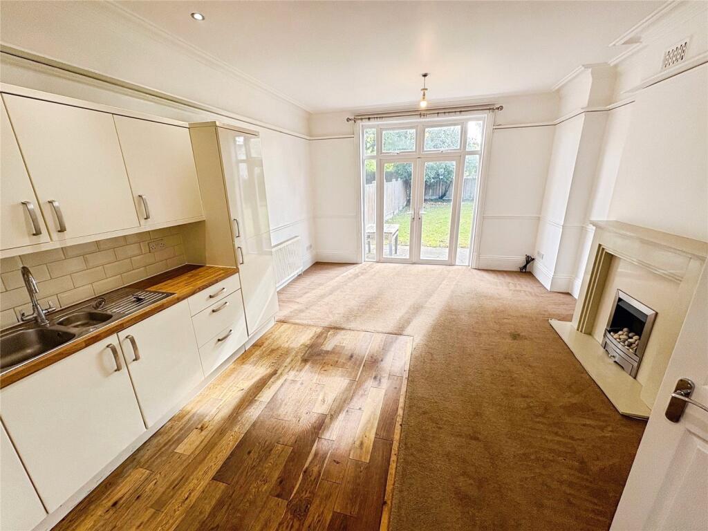 Living Room/Kitchen