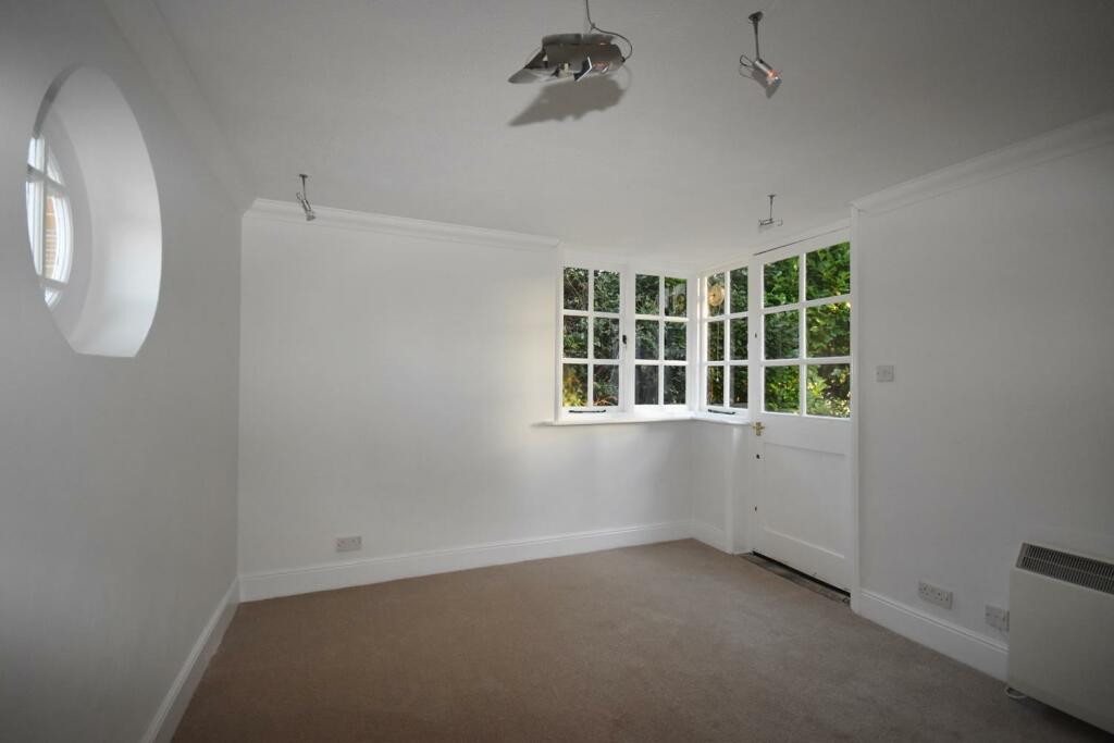 Bedroom 2..JPG