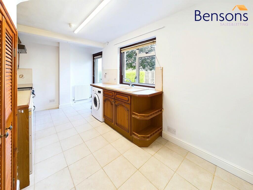 CAM01596G0-PR0295...