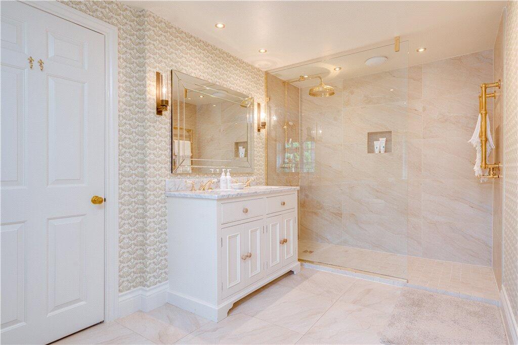 Ensuite
